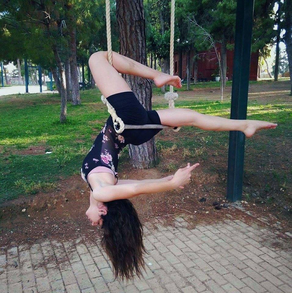 Trapeze outside performance